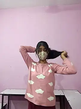 HotxMuskan online show from 03.18.26