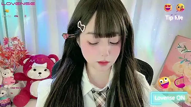 Snapshot of CLaire-5 chatting on 02.26.26 CLaire-5 online show from 02.26.26