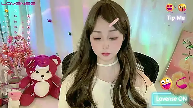 Snapshot of CLaire-5 chatting on 03.27.26 CLaire-5 online show from 03.27.26