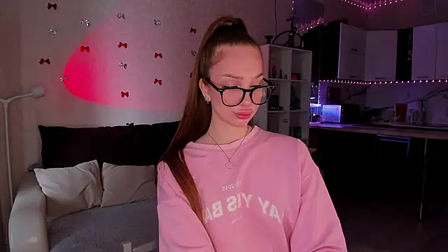 LababyAlice online show from 02.01.26