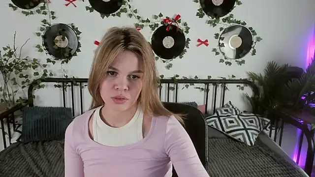 ScarletMarney online show from 03.14.26