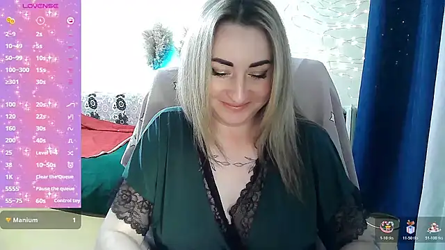 Snapshot of FoxyAnn12 chatting on 03.30.26 FoxyAnn12 online show from 03.30.26