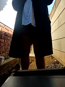 Snapshot of DrosXO chatting on 04.05.26 DrosXO online show from 04.05.26