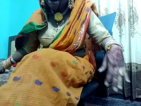 Snapshot of Hotshila6910 chatting on 02.10.26 Hotshila6910 online show from 02.10.26