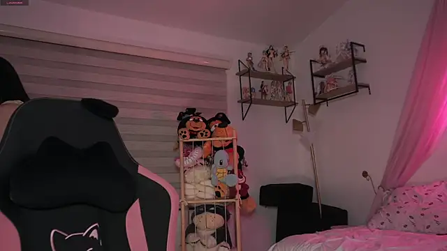 Weekend  girlfriend online show from 06.21.26