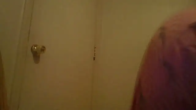 Snapshot of KellyKardashian chatting on 02.21.26 KellyKardashian online show from 02.21.26