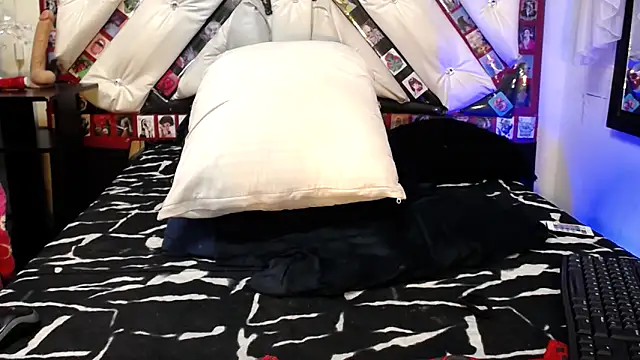 abril onnel online show from 03.10.25