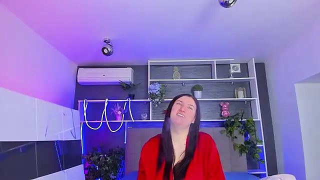 Snapshot of StephieRousee chatting on 04.18.26 StephieRousee online show from 04.18.26