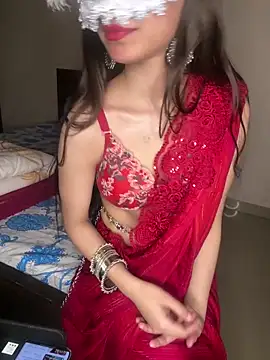 Snapshot of Hottie_heer chatting on 02.14.26 Hottie heer online show from 02.14.26