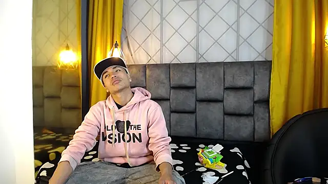 Snapshot of Maik_Russo chatting on 01.19.26 Maik Russo online show from 01.19.26