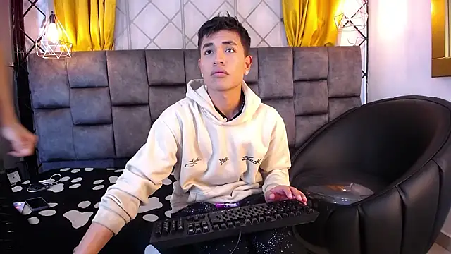 Snapshot of Maik_Russo chatting on 02.03.26 Maik Russo online show from 02.03.26