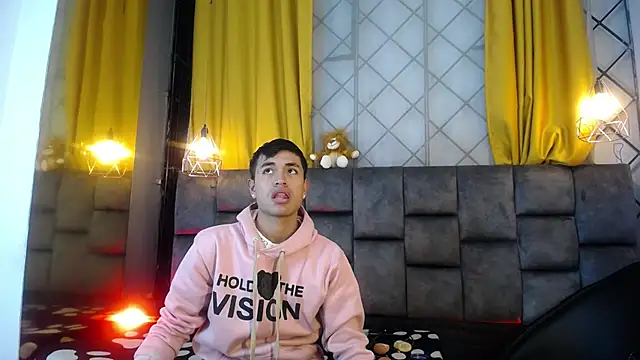 Snapshot of Maik_Russo chatting on 02.12.26 Maik Russo online show from 02.12.26