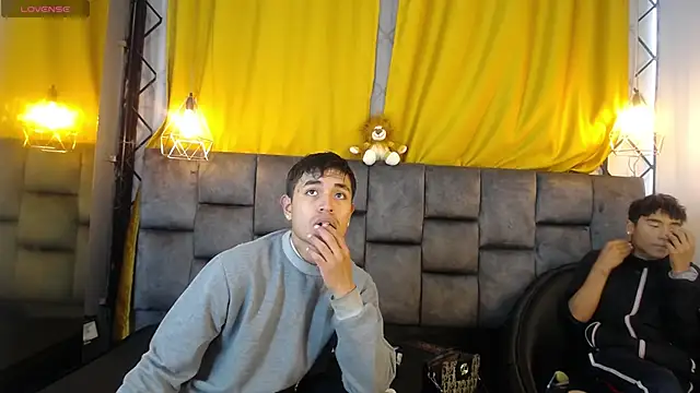 Snapshot of Maik_Russo chatting on 02.15.26 Maik Russo online show from 02.15.26