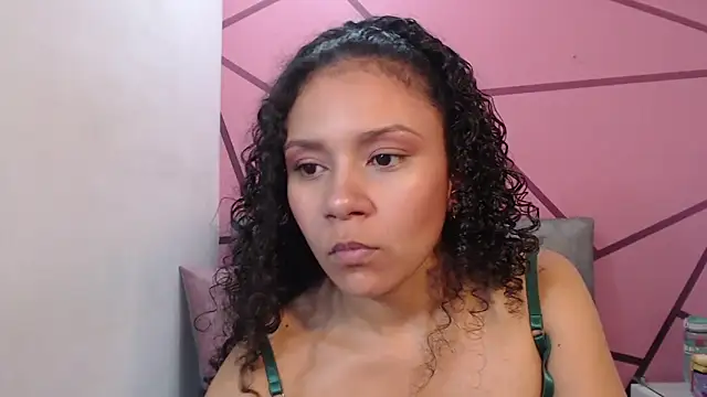Snapshot of Little18Doll chatting on 05.29.26 Little18Doll online show from 05.29.26