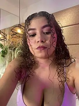 Snapshot of CamilaCastillo chatting on 07.06.26 CamilaCastillo online show from 07.06.26