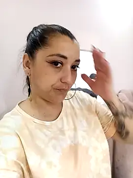 Snapshot of Sweett_Lu chatting on 02.13.26 Sweett Lu online show from 02.13.26