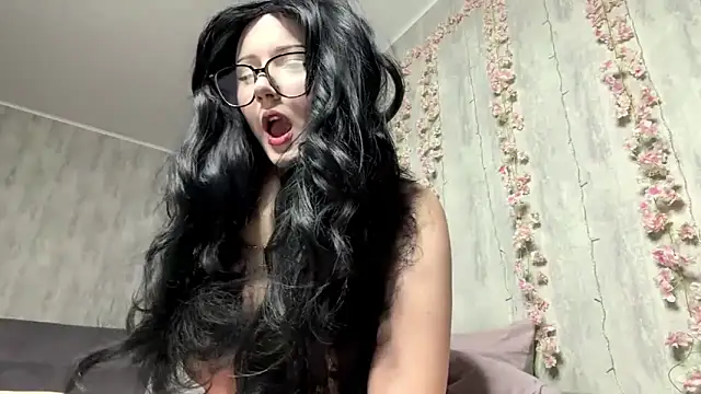 pinkfondnes online show from 03.10.26