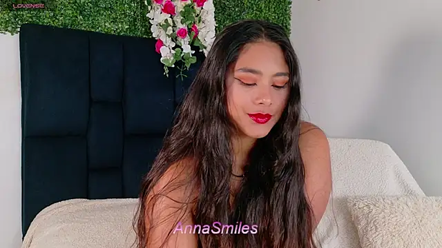 Snapshot of AnnaSmiles chatting on 06.30.26 AnnaSmiles online show from 06.30.26