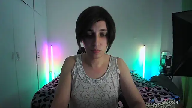 HoneyValentine online show from 06.06.26