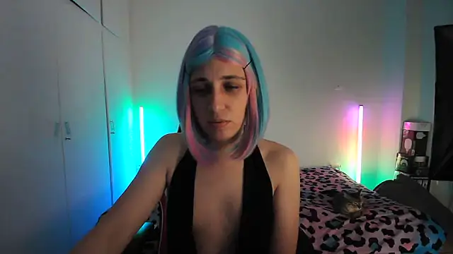 HoneyValentine online show from 06.07.26