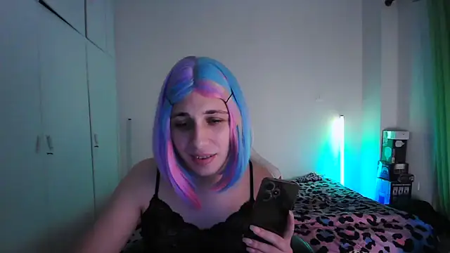 HoneyValentine online show from 06.12.26