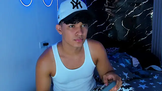 jamescurly00 online show from 01.06.26