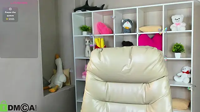 Alicia Adammss online show from 02.05.26