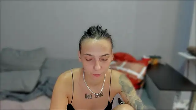 Snapshot of AnnaMized chatting on 01.06.26 AnnaMized online show from 01.06.26