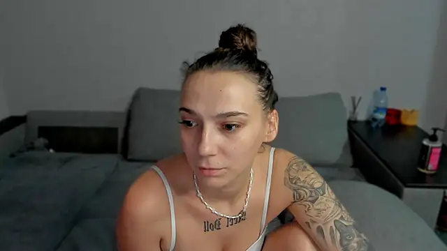 Snapshot of AnnaMized chatting on 03.02.26 AnnaMized online show from 03.02.26