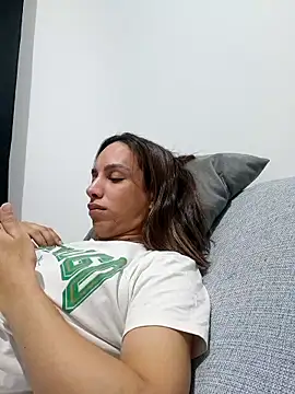 ofjuliaa online show from 04.25.26