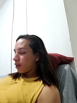 ofjuliaa online show from 05.06.26