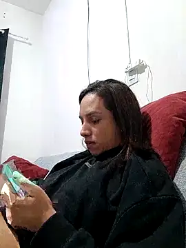 ofjuliaa online show from 05.14.26