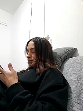 ofjuliaa online show from 05.19.26