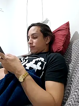 ofjuliaa online show from 05.21.26