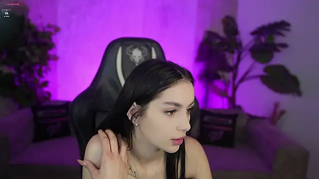 Snapshot of Mila_Rose054 chatting on 02.08.26 Mila Rose054 online show from 02.08.26