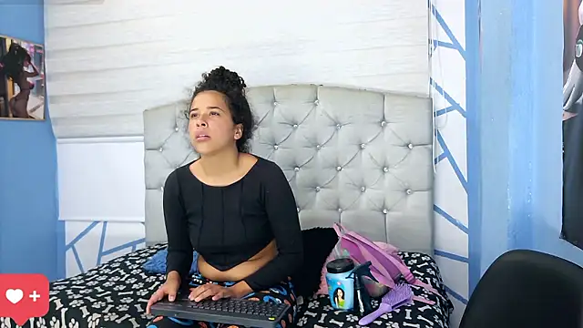 Snapshot of eimy_hot19 chatting on 01.11.26 eimy hot19 online show from 01.11.26