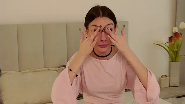 Snapshot of KatieRouge__ chatting on 03.11.26 KatieRouge online show from 03.11.26