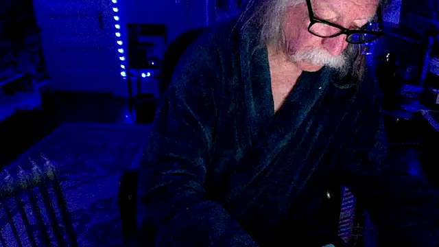 LickYourYoni online show from 04.30.26