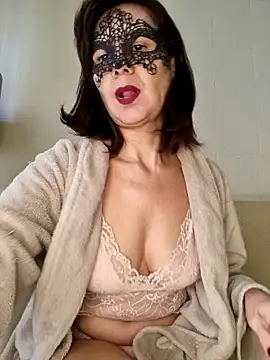 Snapshot of larizinha2026 chatting on 05.25.26 larizinha2026 online show from 05.25.26