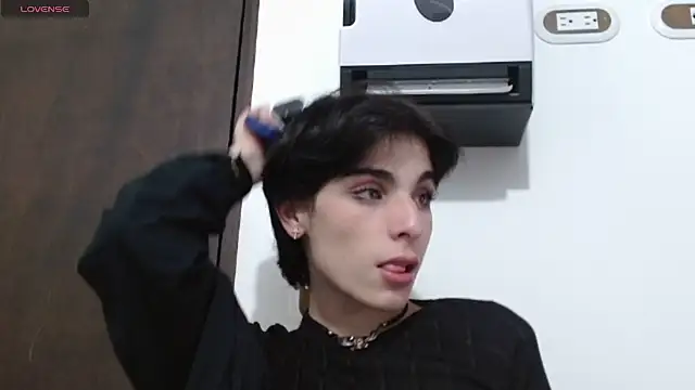 lilithot23 online show from 01.13.26