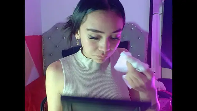 sofiaspring online show from 07.30.26