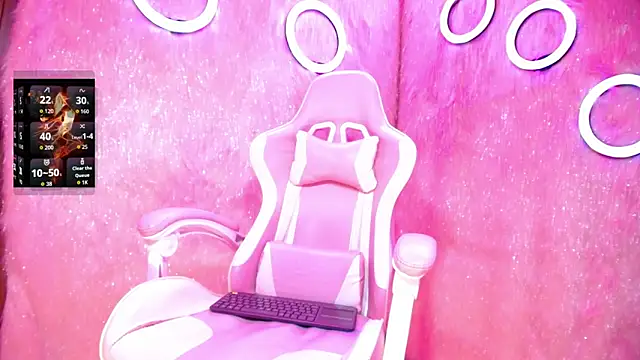 Snapshot of sabrina_cowper chatting on 04.02.26 sabrina cowper online show from 04.02.26