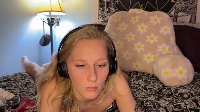 Snapshot of mysunidreamss chatting on 02.05.26 mysunidreamss online show from 02.05.26