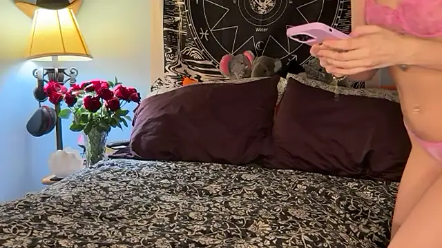 Snapshot of mysunidreamss chatting on 02.14.26 mysunidreamss online show from 02.14.26