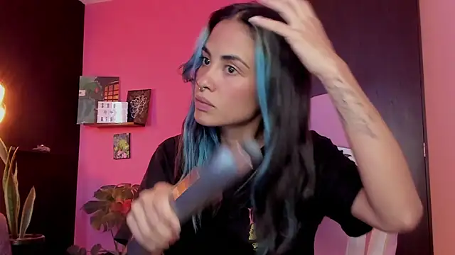 Snapshot of azula_lillet chatting on 01.16.26 azula lillet online show from 01.16.26