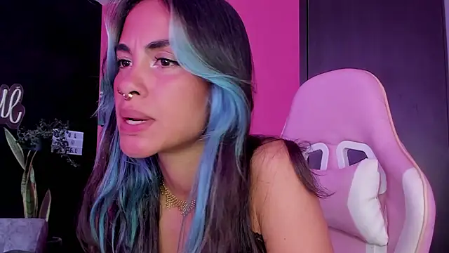 Snapshot of azula_lillet chatting on 02.10.26 azula lillet online show from 02.10.26