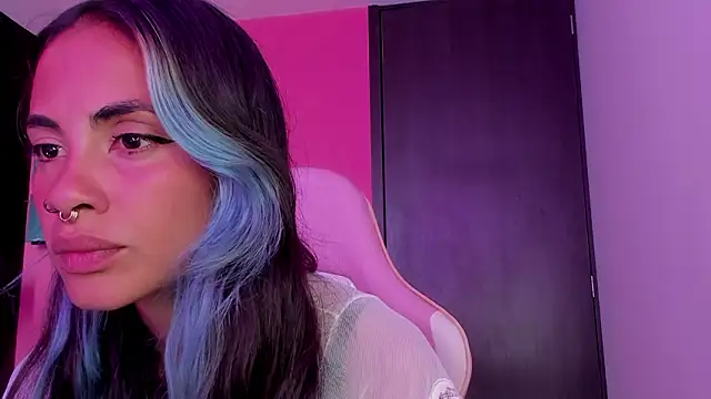 Snapshot of azula_lillet chatting on 02.11.26 azula lillet online show from 02.11.26