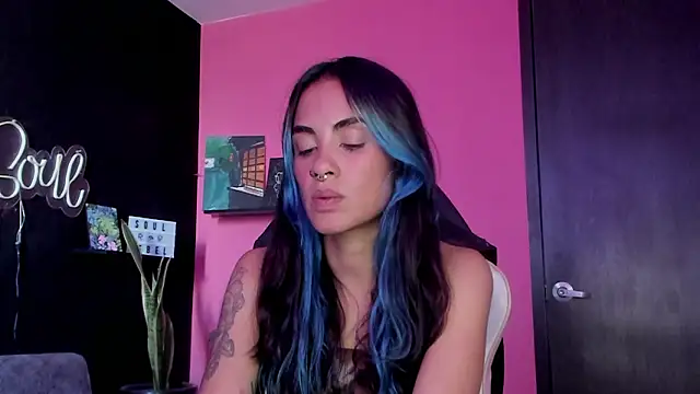 Snapshot of azula_lillet chatting on 03.20.26 azula lillet online show from 03.20.26