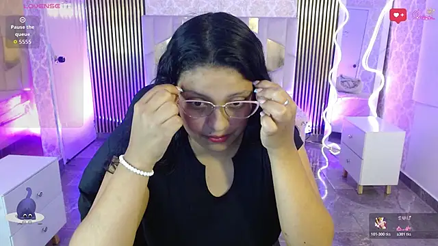 TATTI TAY online show from 03.09.26