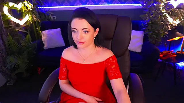 Dafni Monn online show from 03.04.25